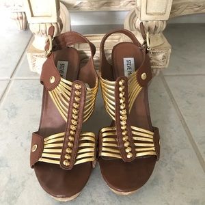 Steven Madden Tuscaan Wedges